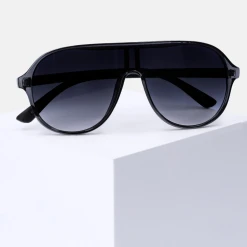 Accessories Sportliche Sonnenbrille Aus Recyceltem Kunststoff 9 Accessories Sportliche Sonnenbrille Aus Recyceltem Kunststoff -DAYTOX shop MAM 7402544 SHOP IMAGE 1.4